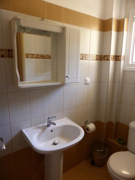 Perdikis Apartments - Paliouria Kókkinon Nerón Zewnętrze zdjęcie