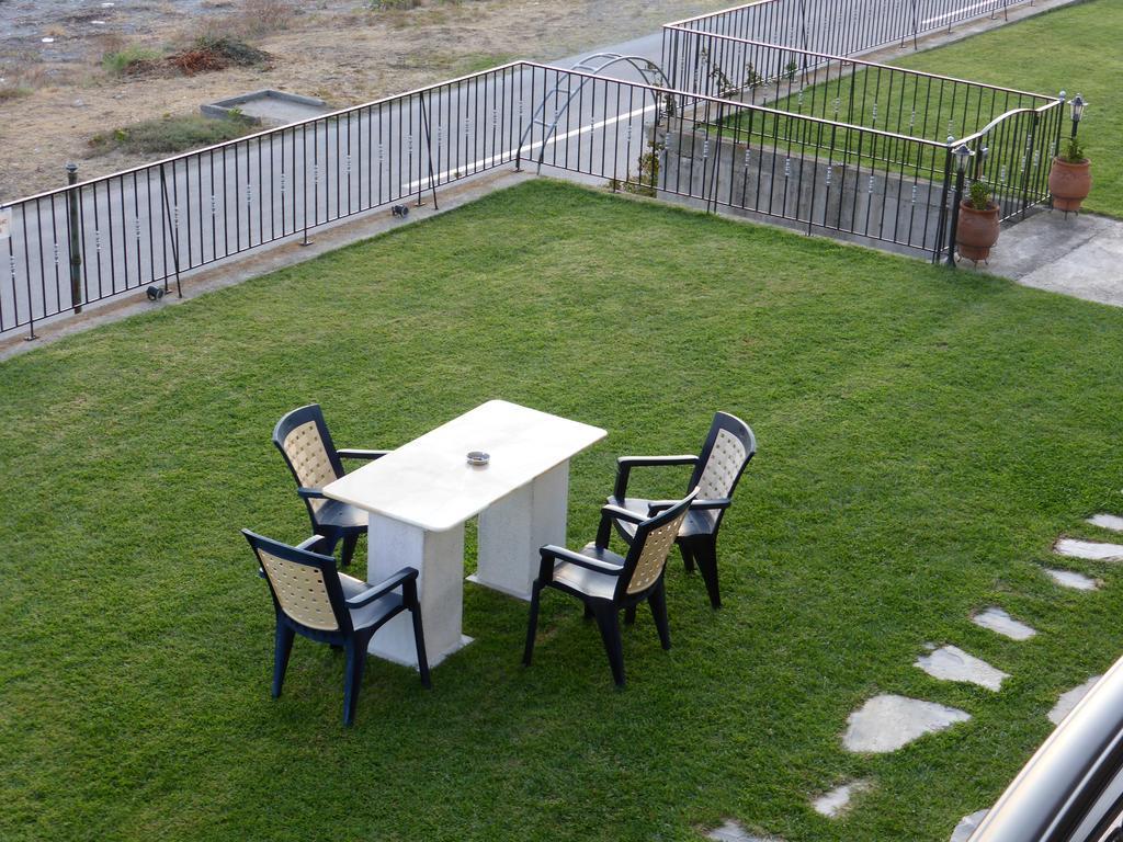Perdikis Apartments - Paliouria Kókkinon Nerón Zewnętrze zdjęcie